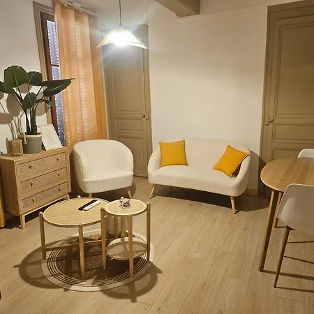 Cosy Hyper Centre Apartment